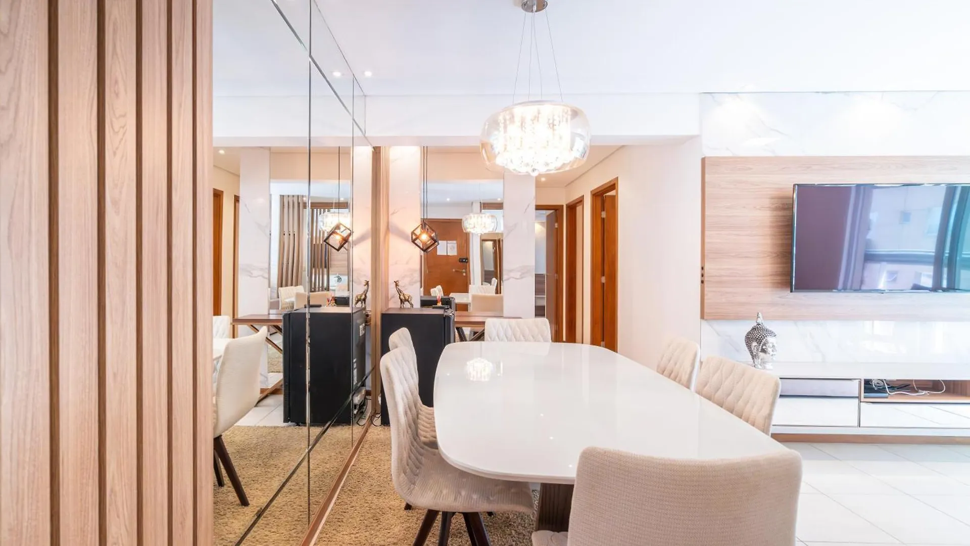 Apto Vista Mar Home Club Pe Na Areia 3 Quartos Ares Condicionados Cozinha Completa Piscina Aquecida Jacuzzi Sauna Academia Quadra Playground Salao De Jogos 15Min Do Beto Carrero Piçarras