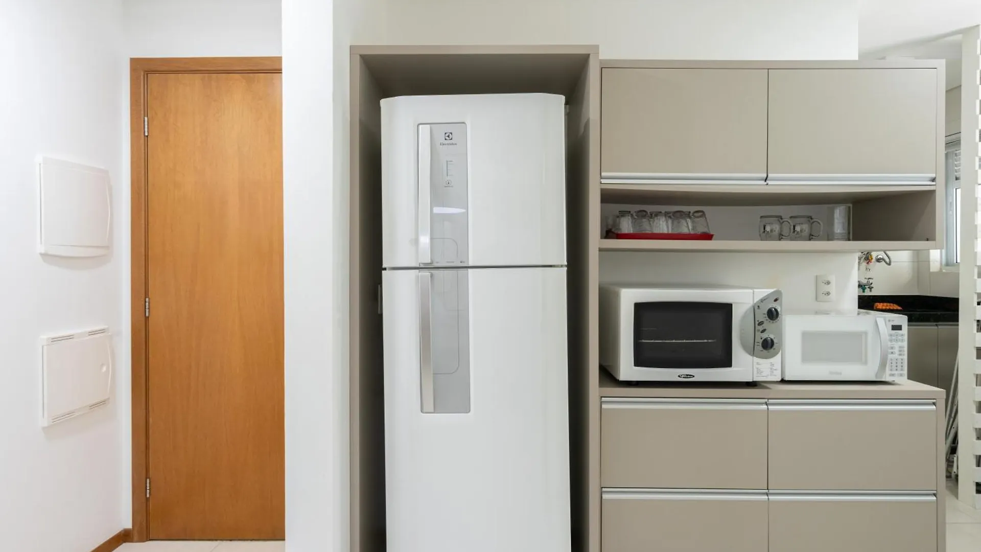 Daire Apto Vista Mar Home Club Pe Na Areia 3 Quartos Ares Condicionados Cozinha Completa Piscina Aquecida Jacuzzi Sauna Academia Quadra Playground Salao De Jogos 15Min Do Beto Carrero Piçarras