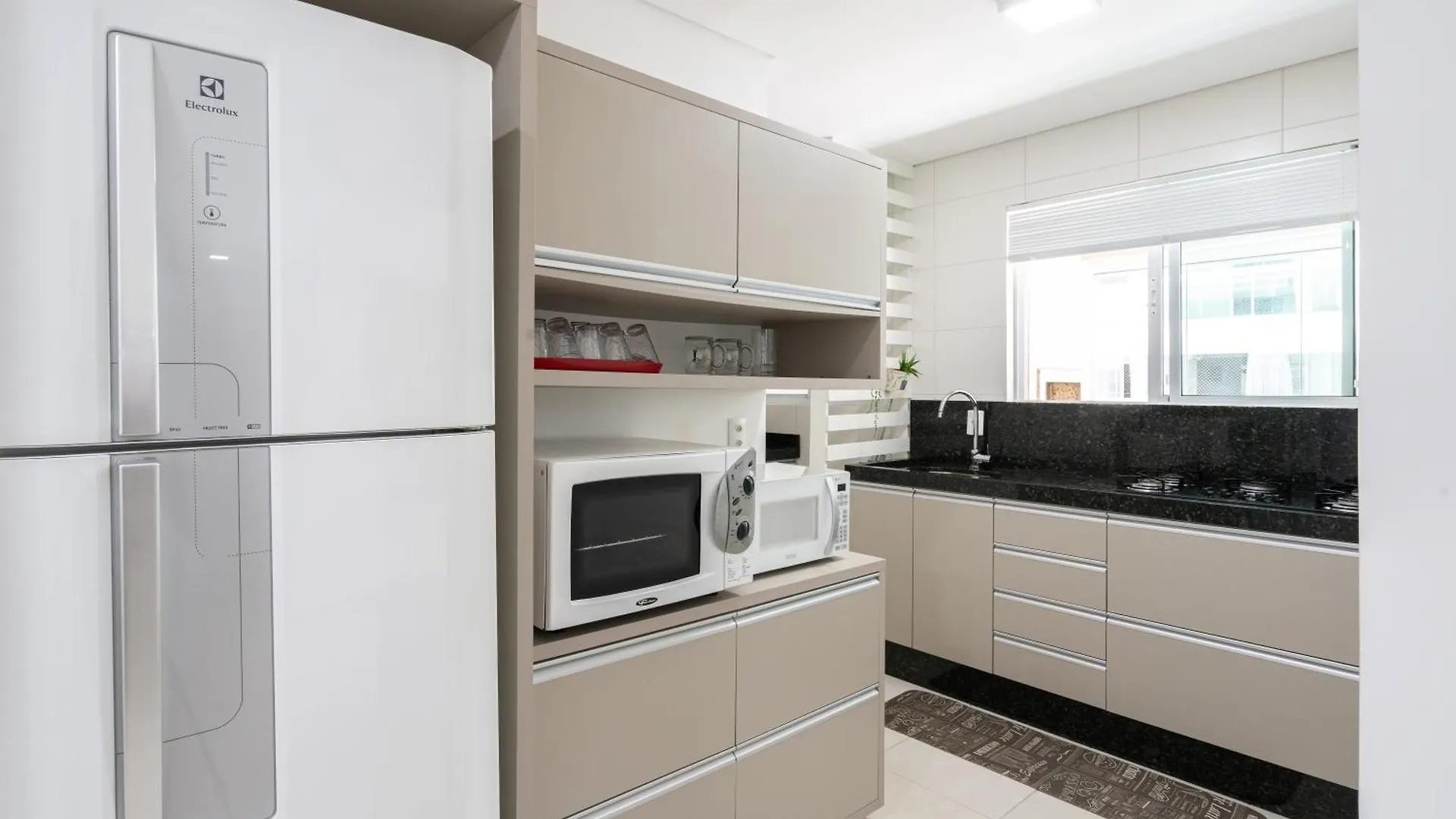 Apto Vista Mar Home Club Pe Na Areia 3 Quartos Ares Condicionados Cozinha Completa Piscina Aquecida Jacuzzi Sauna Academia Quadra Playground Salao De Jogos 15Min Do Beto Carrero Piçarras Brezilya