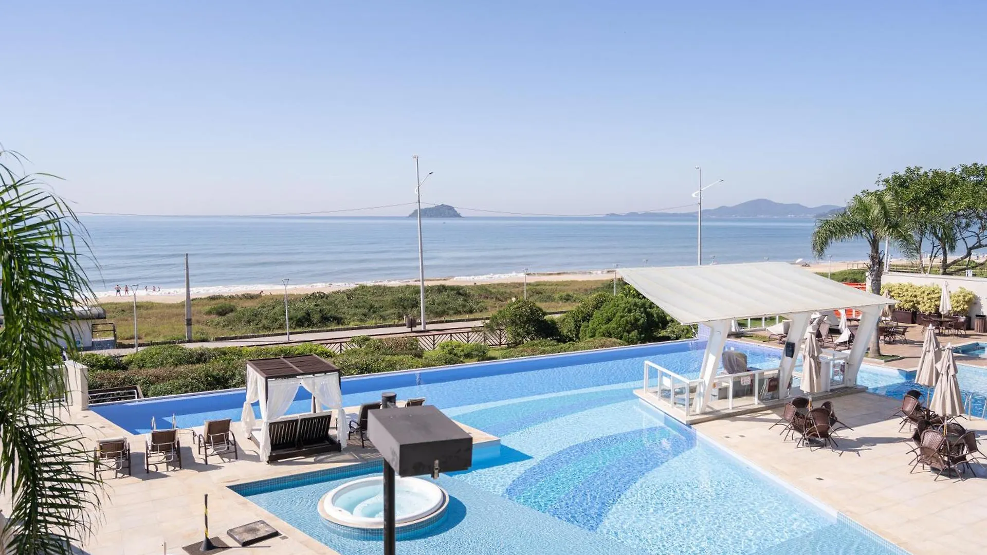 Apto Vista Mar Home Club Pe Na Areia 3 Quartos Ares Condicionados Cozinha Completa Piscina Aquecida Jacuzzi Sauna Academia Quadra Playground Salao De Jogos 15Min Do Beto Carrero Piçarras 브라질
