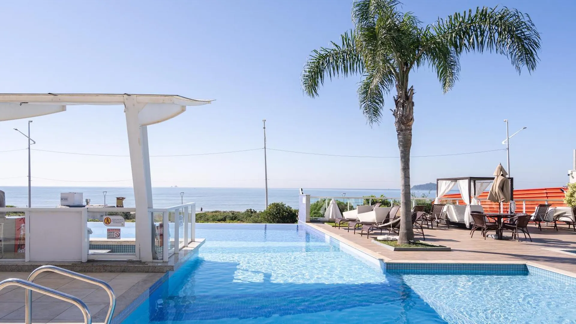 Apto Vista Mar Home Club Pe Na Areia 3 Quartos Ares Condicionados Cozinha Completa Piscina Aquecida Jacuzzi Sauna Academia Quadra Playground Salao De Jogos 15Min Do Beto Carrero Piçarras 0*,  브라질