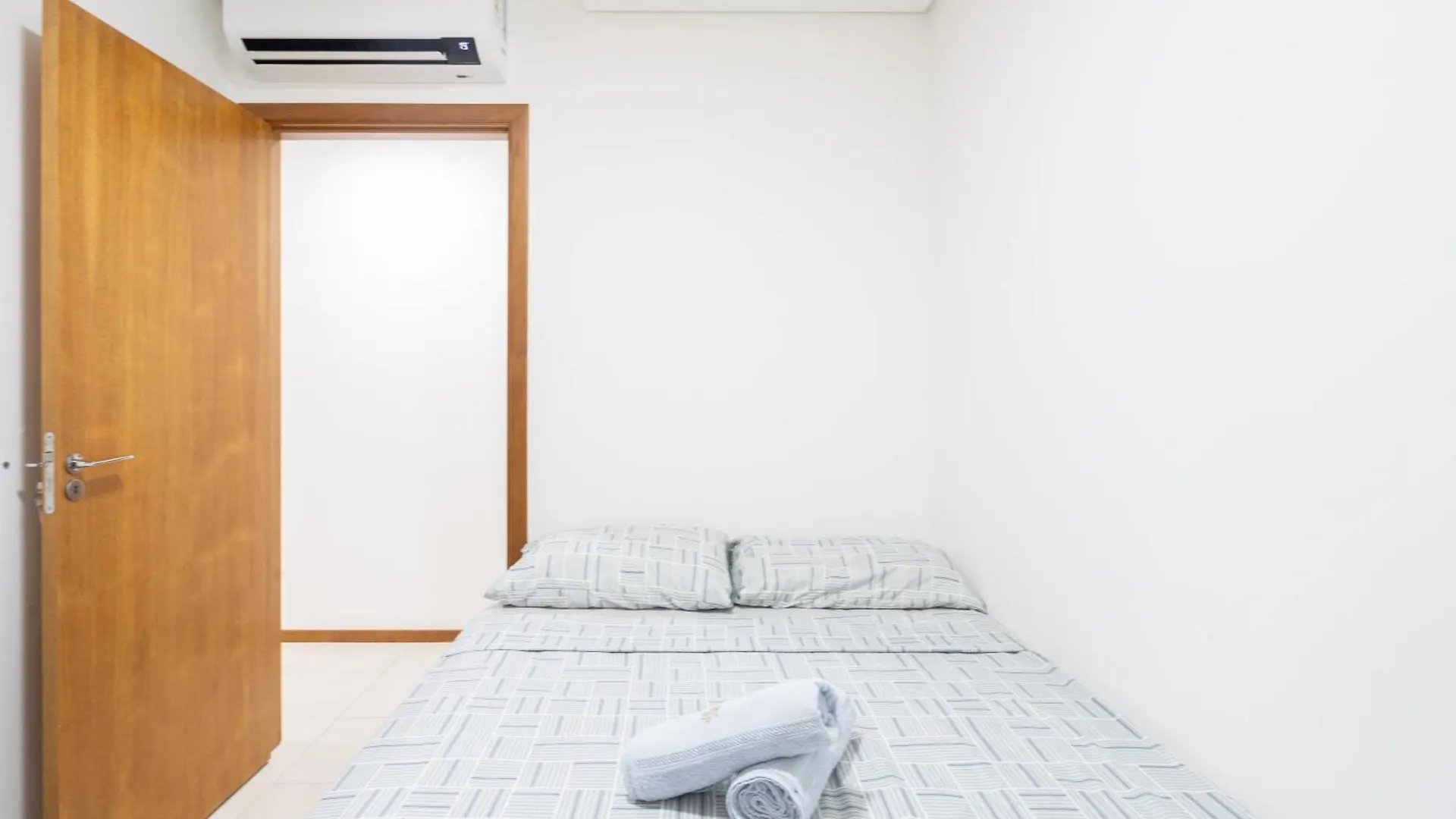 Apto Vista Mar Home Club Pe Na Areia 3 Quartos Ares Condicionados Cozinha Completa Piscina Aquecida Jacuzzi Sauna Academia Quadra Playground Salao De Jogos 15Min Do Beto Carrero Piçarras