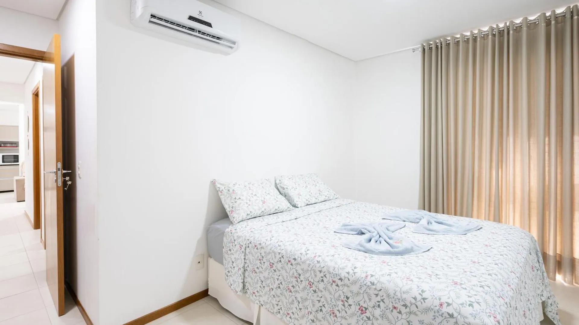 Apto Vista Mar Home Club Pe Na Areia 3 Quartos Ares Condicionados Cozinha Completa Piscina Aquecida Jacuzzi Sauna Academia Quadra Playground Salao De Jogos 15Min Do Beto Carrero Piçarras 0*,  브라질